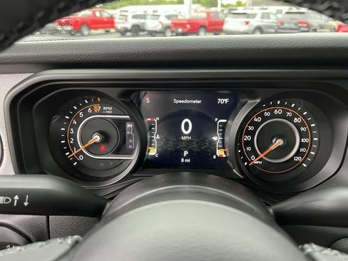 New 2025 Jeep Gladiator Sport AWD/4WD image 15