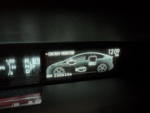 Used 2013 Toyota Prius Three image 13