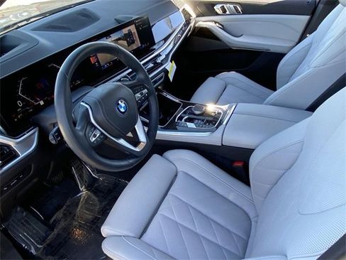 Certified 2024 BMW X5 xDrive50e w/ Premium Package image 20