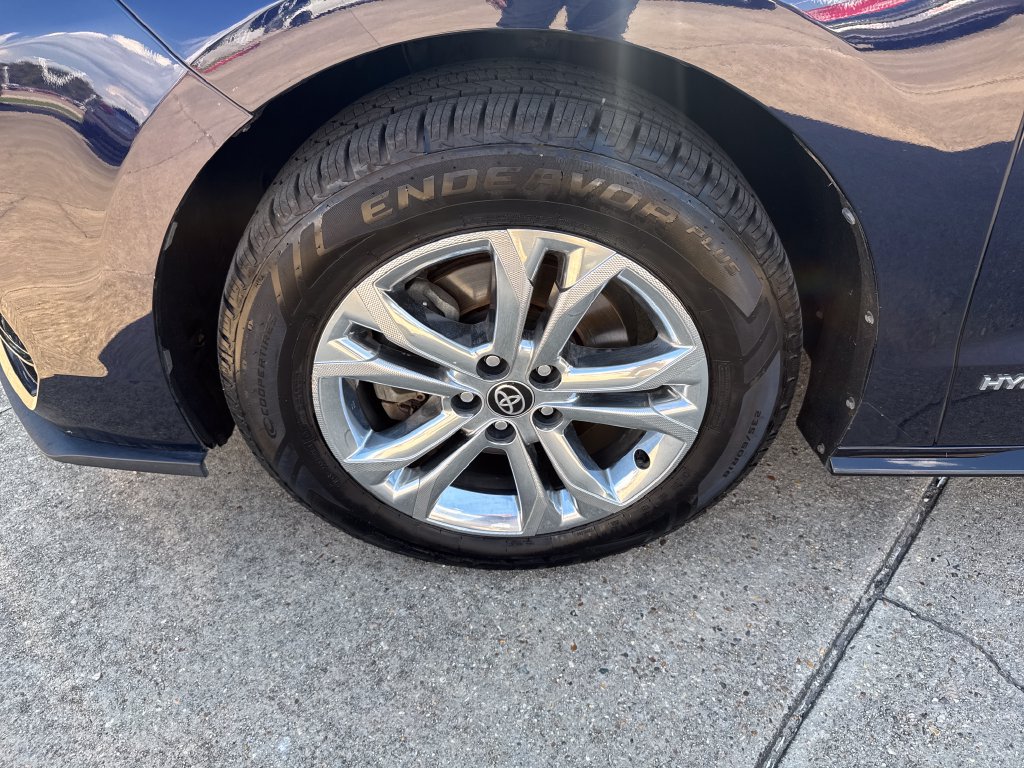 Certified 2021 Toyota Sienna XSE w/ XSE Plus Package AWD/4WD image 32