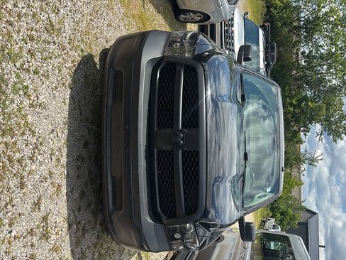 Used 2021 RAM 1500 Classic Tradesman AWD/4WD image 2