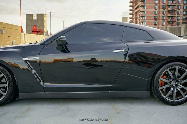 Used 2014 Nissan GT-R Premium w/ Premium Interior Package AWD/4WD image 77