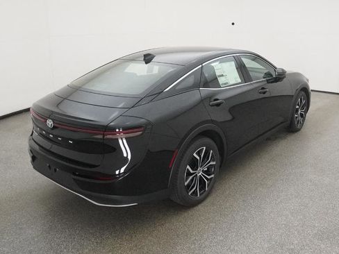 New 2026 Toyota Crown XLE image 8