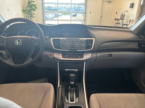 Used 2015 Honda Accord EX image 8