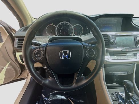 Used 2015 Honda Accord EX-L image 10