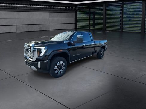 Used 2025 GMC Sierra 3500 Denali w/ Denali Reserve Package image 4