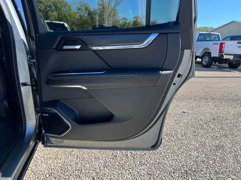 Used 2024 GMC Acadia Elevation w/ Luxury Package image 17