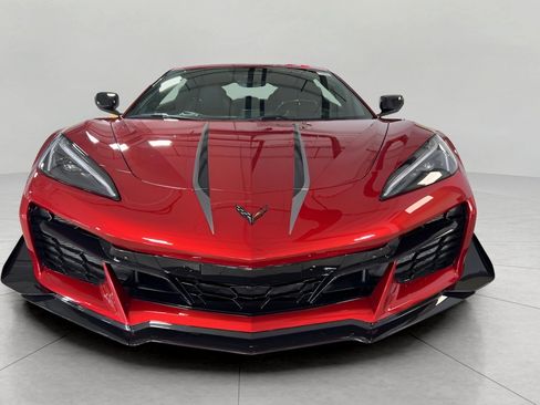 Used 2024 Chevrolet Corvette Z06 w/ Z07 Performance Package image 4