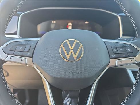New 2026 Volkswagen Taos SE FWD image 20