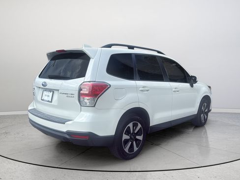 Used 2017 Subaru Forester 2.5i Premium w/ Popular Package #1A AWD/4WD image 7