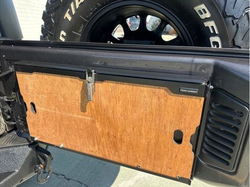 Used 2018 Jeep Wrangler Sport image 39