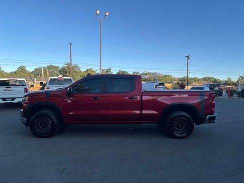 Used 2021 Chevrolet Silverado 1500 LT AWD/4WD image 5