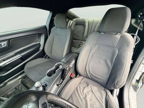Used 2017 Ford Mustang GT RWD image 18