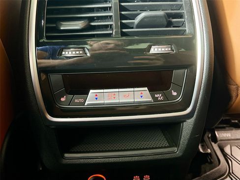 Used 2025 BMW X7 M60i w/ Executive Package AWD/4WD image 26