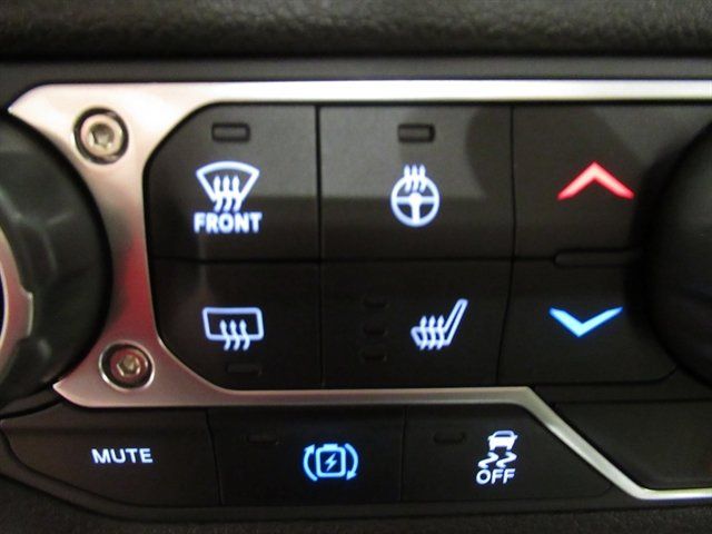 Used 2024 Jeep Wrangler Unlimited AWD/4WD image 30