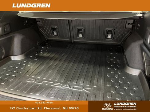 New 2025 Subaru Outback Limited image 27