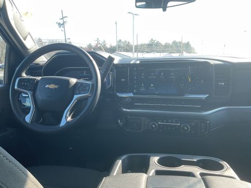 Certified 2025 Chevrolet Silverado 2500 LT w/ Convenience Package image 7