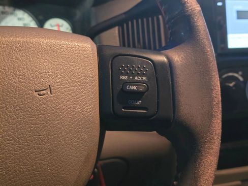 Used 2004 Dodge Ram 2500 Truck SLT w/ Sport Appearance Group image 25