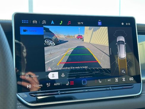 Used 2025 Volkswagen Tiguan SE R-Line image 25