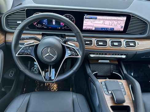 Used 2025 Mercedes-Benz GLE 350 4MATIC image 13