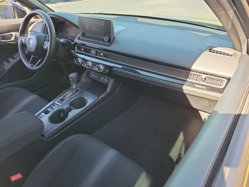 Used 2024 Honda Civic Sport image 12