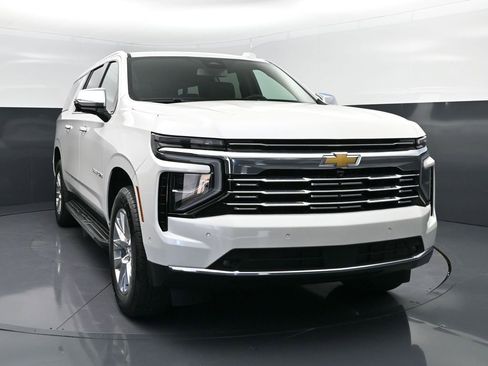 New 2025 Chevrolet Suburban Premier image 10