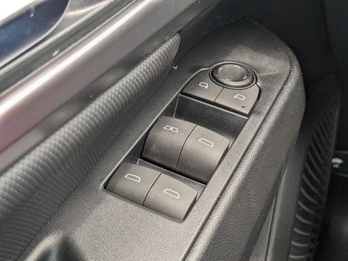 New 2025 Chevrolet Equinox EV RS image 26