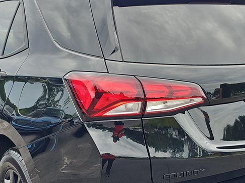 Used 2024 Chevrolet Equinox LS w/ LS Convenience Package FWD image 30