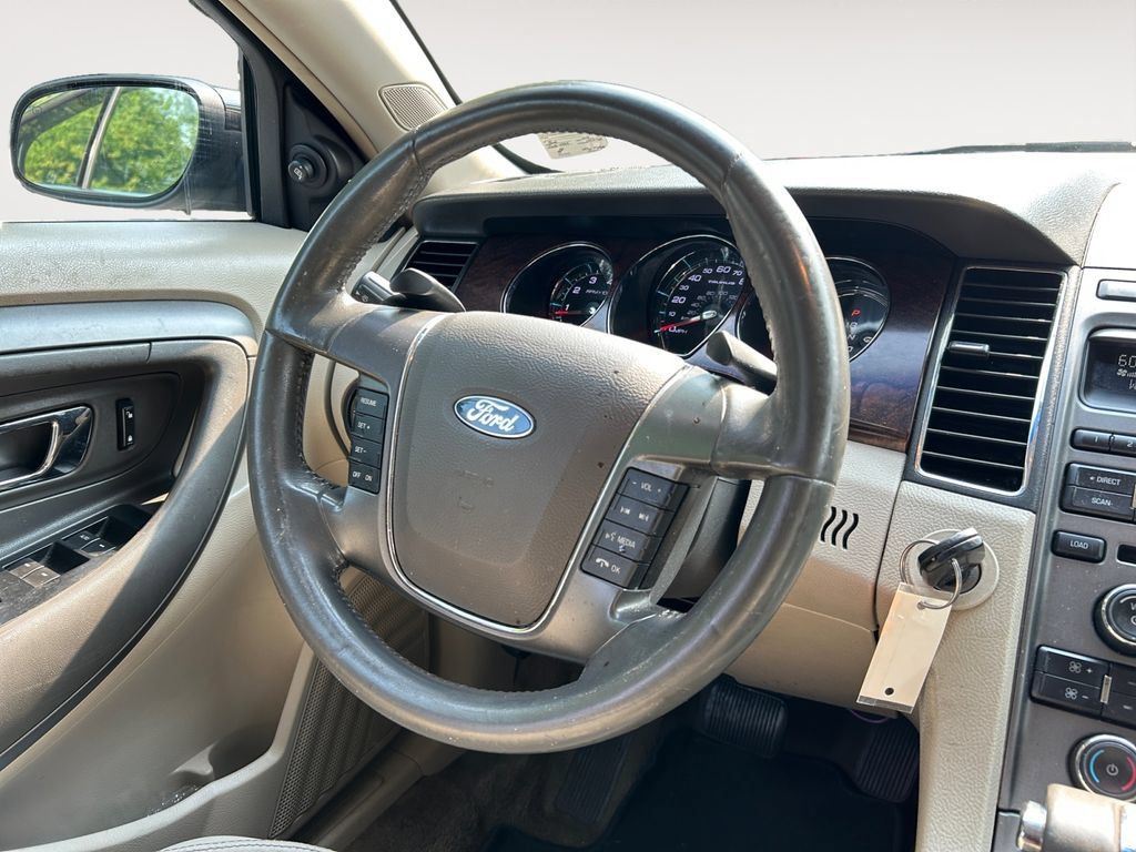 Used 2011 Ford Taurus SEL w/ 201A Rapid Spec Order Code FWD image 12