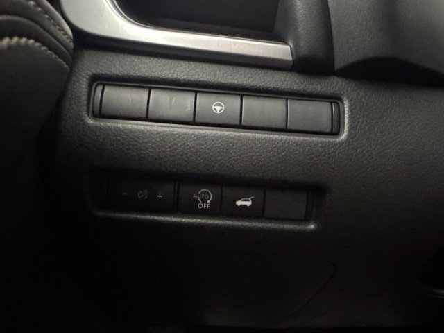 Used 2023 Nissan Rogue SV w/ SV Premium B Package FWD image 20