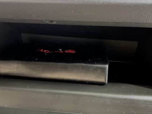 Used 2021 Toyota RAV4 LE image 34