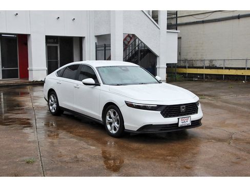 Used 2024 Honda Accord LX image 9