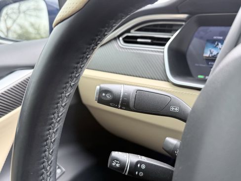 Used 2017 Tesla Model X 75D image 64