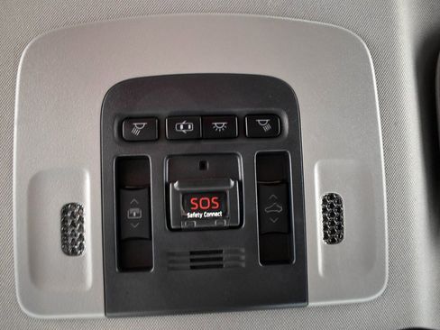 Certified 2018 Toyota Camry XSE w/ Driver Assist Package image 32