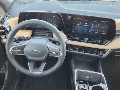 New 2026 Chevrolet Equinox ACTIV w/ Convenience Package III image 29