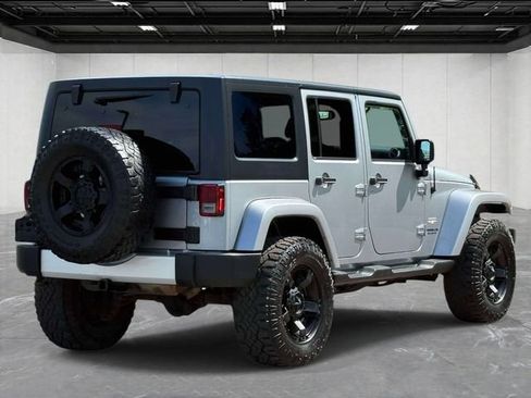 Used 2015 Jeep Wrangler Unlimited Sahara w/ Trailer Tow Group AWD/4WD image 5