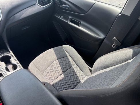 Certified 2024 Chevrolet Equinox LT FWD image 14
