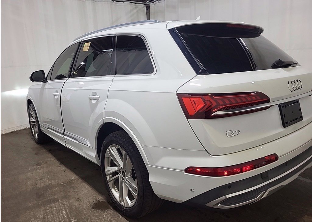 Used 2021 Audi Q7 2.0T Premium Plus w/ Premium Plus Package AWD/4WD image 2
