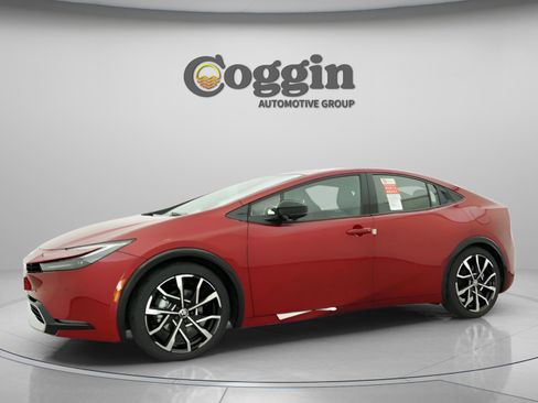 New 2026 Toyota Prius Plug-In Hybrid image 4