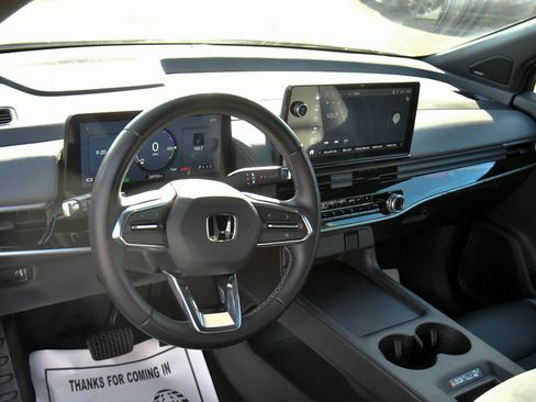 Used 2024 Honda Prologue Touring image 16