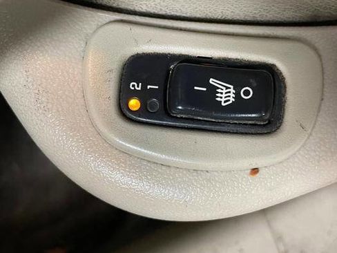 Used 2004 Chevrolet Malibu LT w/ Preferred Equipment Group image 31