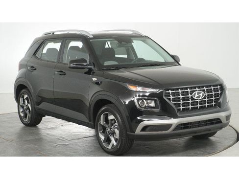 New 2026 Hyundai Venue SEL FWD image 1