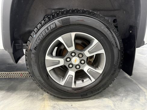 Used 2019 Chevrolet Colorado Z71 AWD/4WD image 24