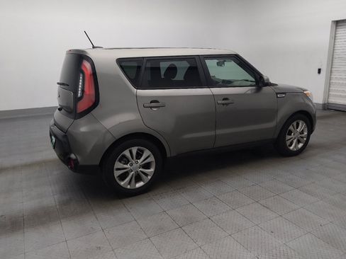 Used 2016 Kia Soul + FWD image 10