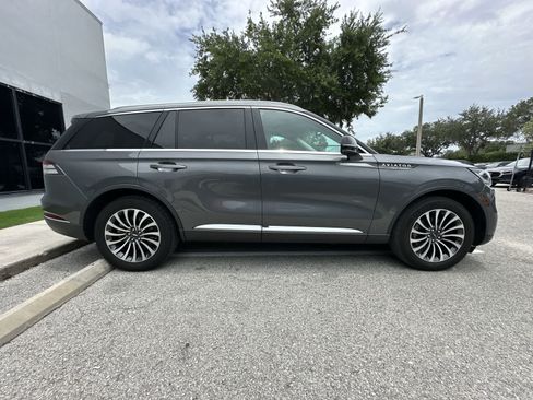 Used 2023 Lincoln Aviator Reserve AWD/4WD image 10