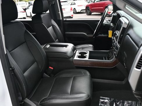 Used 2018 GMC Sierra 1500 SLT w/ Enhanced Driver Alert Package RWD image 17