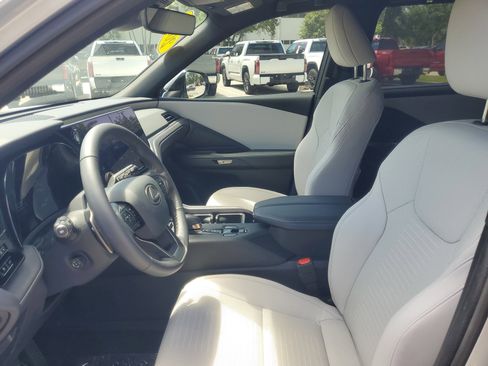 Used 2025 Lexus TX 350 FWD w/ Convenience Package image 17