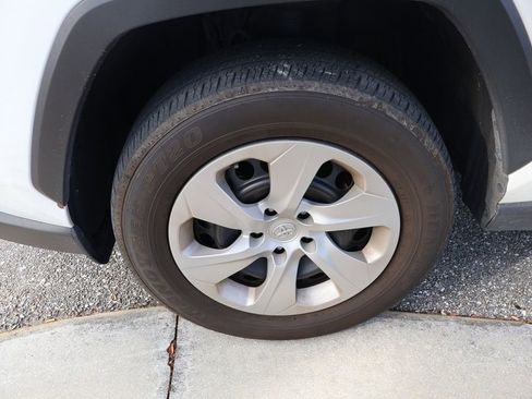 Used 2023 Toyota RAV4 LE image 4