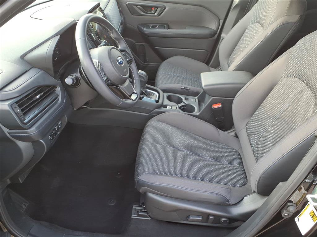 Used 2025 Subaru Forester Premium AWD/4WD image 12