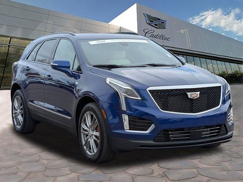 Certified 2025 Cadillac XT5 Sportv w/ Technology Package image 6